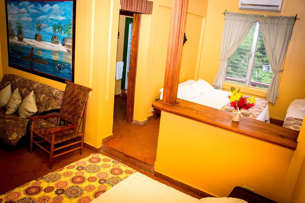 Hotel Maya Vista Tela Buitenkant foto