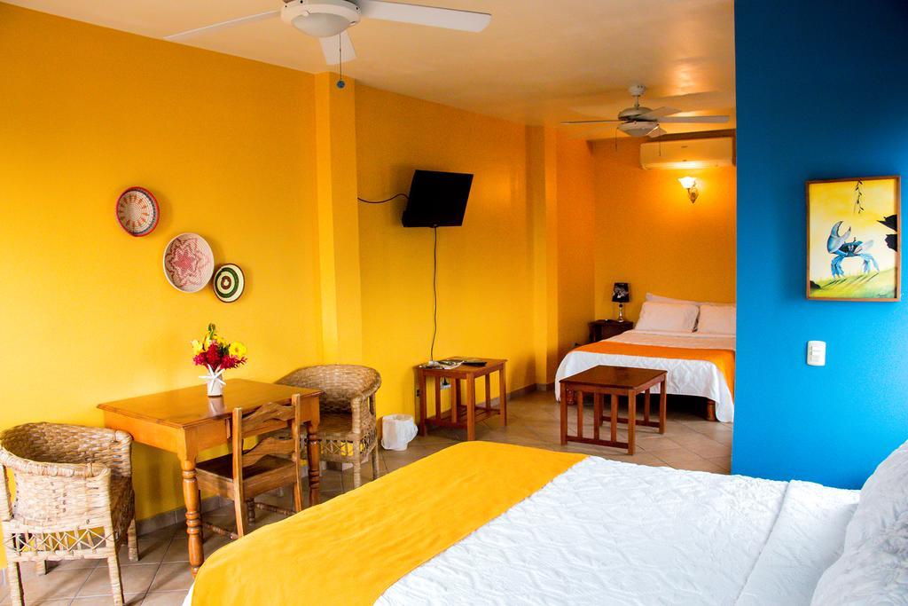 Hotel Maya Vista Tela Buitenkant foto